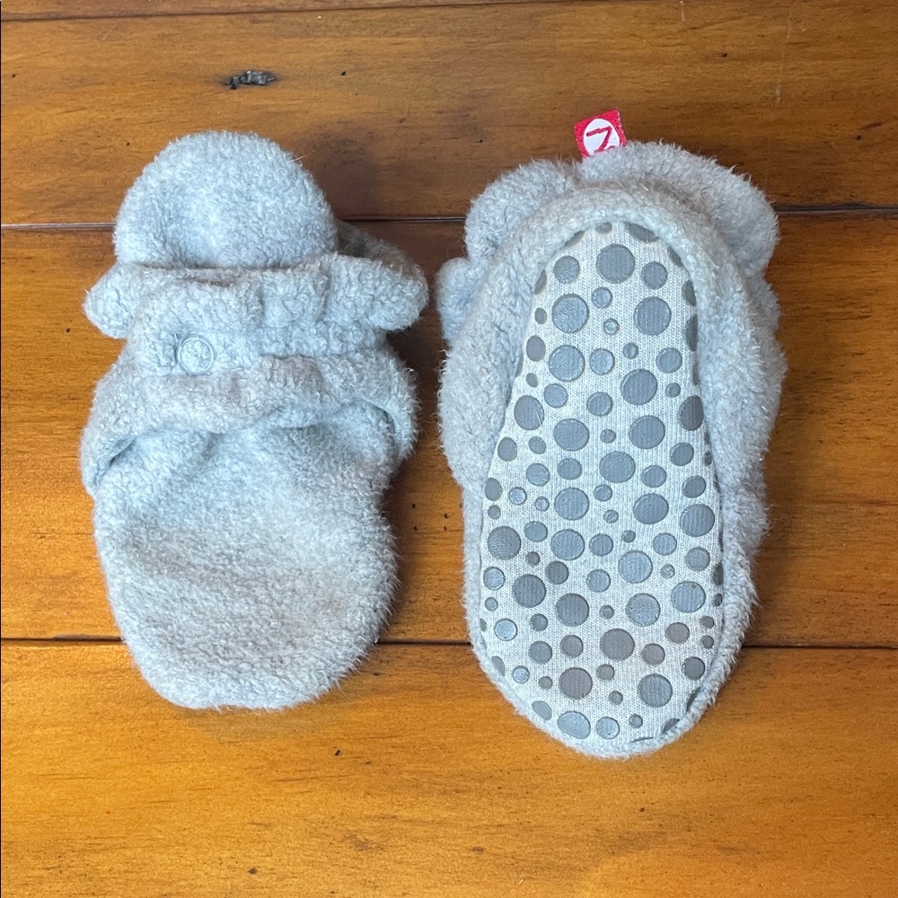 Zutano baby booties 18M